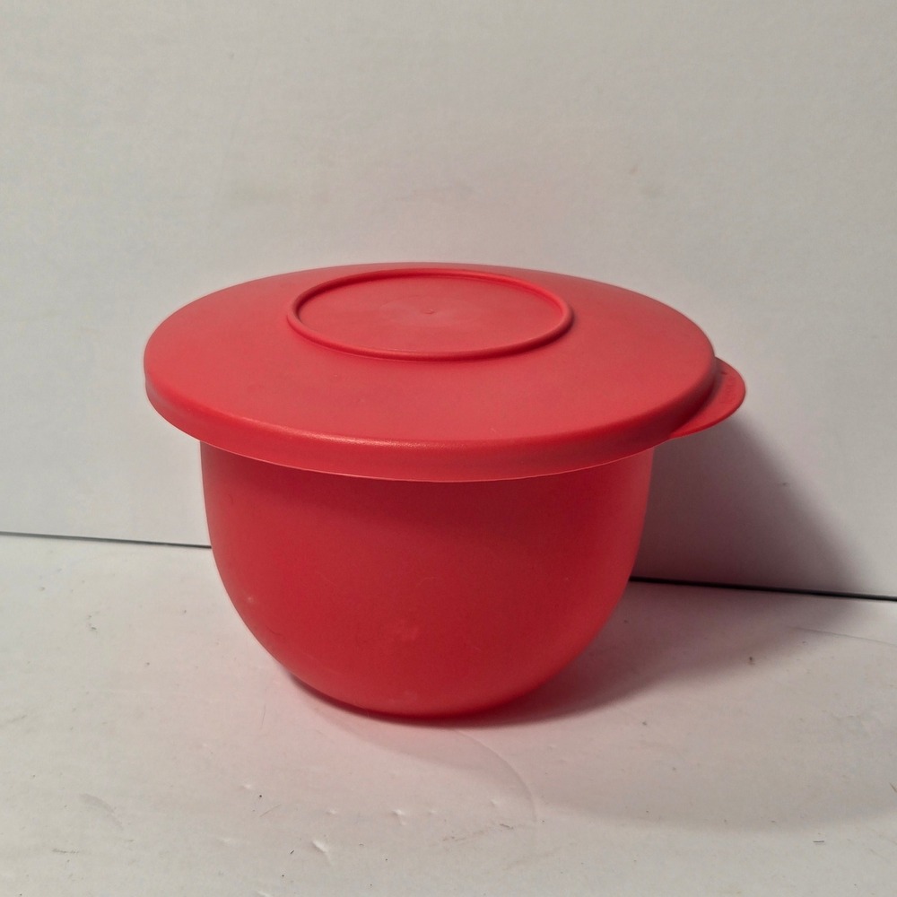 Tupperware Red 550ml Storage Bowl with Lid 3621B-5 Made in Mexico